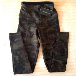 Strut-This Flynn Green Camo Leggings